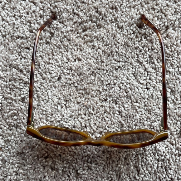 Tortoise Shell Sunglasses - Picture 5 of 6